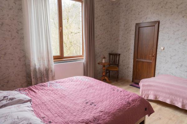 Na fotografii je vidět objekt Strawberry nacházející se ve městě Kharagauli.