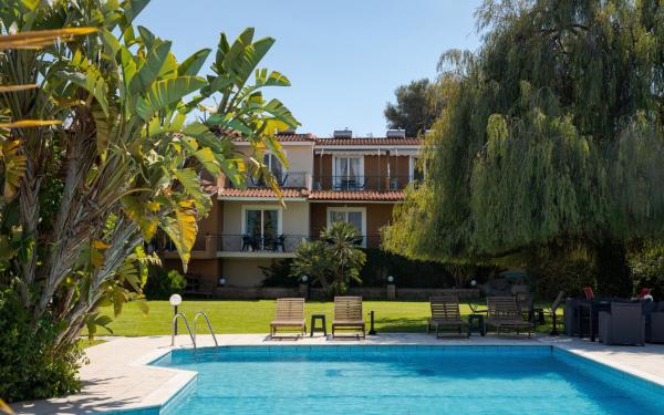 Megusta Apartments Selianitika - Poolside Escape - Ionian Islands