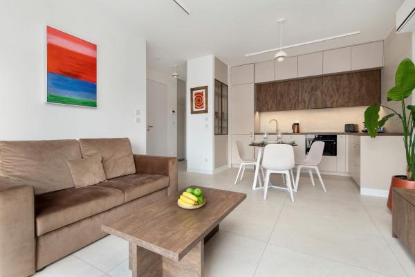Modern And Elegant Apartment Filarskiego In Gdańsk With Air Conditioning & Parking And Gym By Renters Prestige - Gdańsk