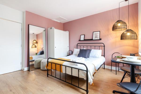 Studio Near Bayswater Station - Barnes