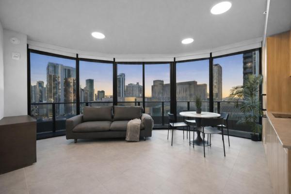 F2805 Corner 1br With 180 Balcony A Pool And Gym In Downtown Miami - Miami