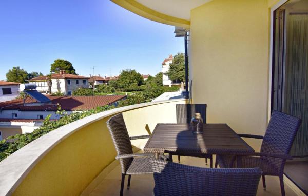 Apartment With Terrace Near Umag Beach - Umag