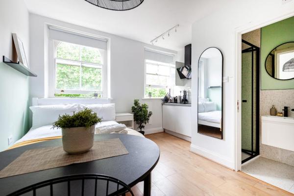 Kensington Gardens Studios - 17 - Twickenham