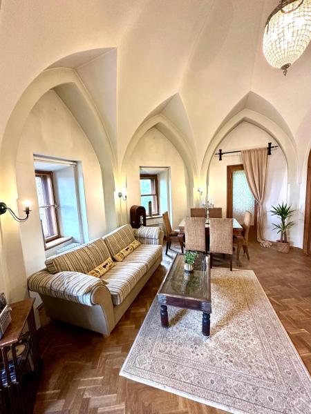 Captain's Castle Apartment, Таллин