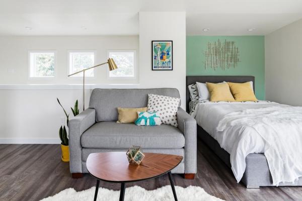 Styled Studio - Central To All Seattle Attractions - Bainbridge Island, WA