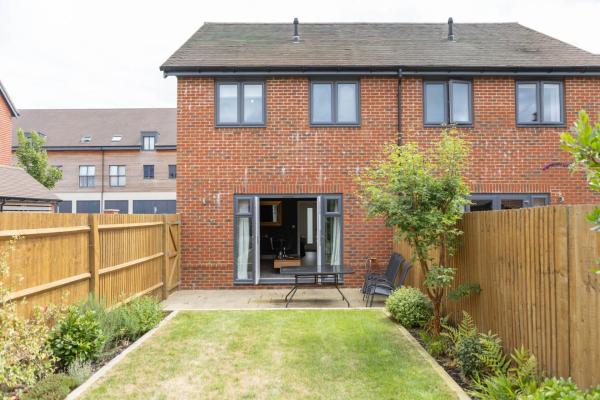 Bensons Hill - Crawley