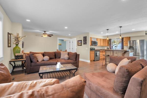 Relaxing Home With Hot Tub- Close To Downtown - Coeur d'Alene, ID
