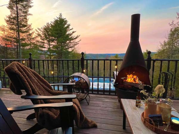 Mountain View Chalet Ski, Hot Tub, Firepit, Games - État de New York