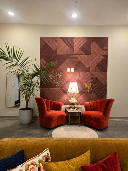 Opal Suite - New 2 Bed-2 Bath Loft Near Downtown! - Lawrence, KS