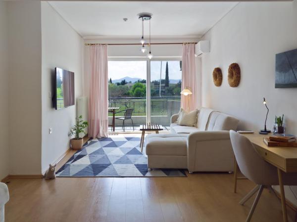 Bright Spacious Home Near Pelion & Sports Facility - Волос