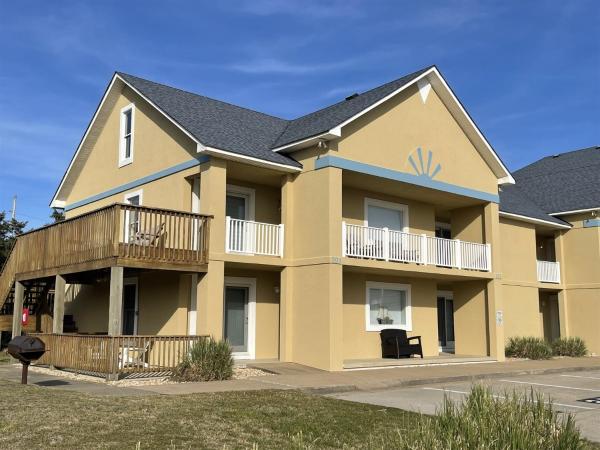 4 Beach Chix Condo - Hatteras, NC