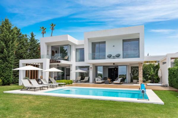 3301 Villa Mariposa - Marbella