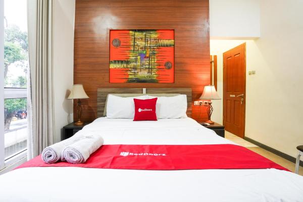 Reddoorz Plus @ Taman Madiun - Madiun