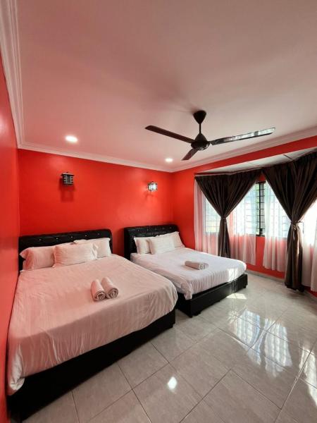 Foto 2: 4BR Landed House Bandar Baru Bangi - All bedrooms AC, Wi-Fi