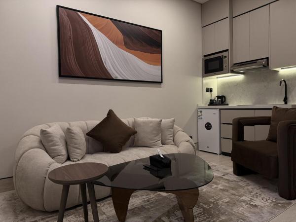 Amara Blvd Cozy Living Room G05 - Riad