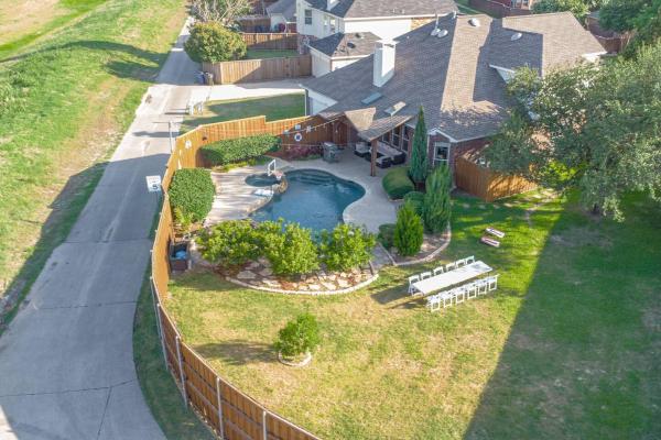 Luxury Oasis-great Location-heated Spa&pool/9 Beds - Frisco, TX