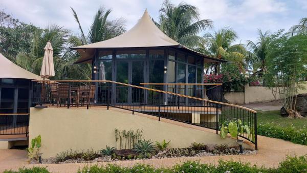 The Halfway Cafe-dauin, Glamp1 - Cricket - Bacong