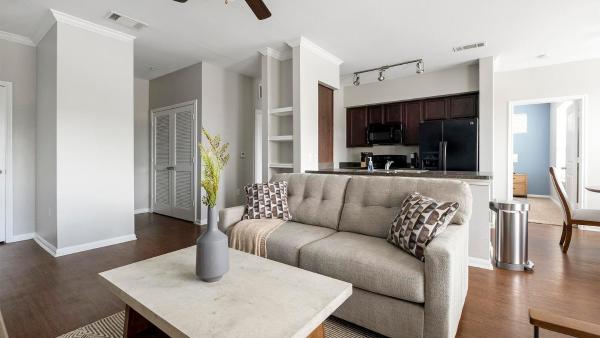 Landing Stunning 1bd Clubhouse Gym - 훔블