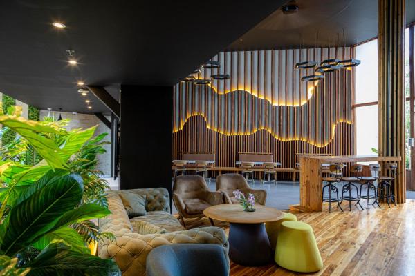 Giraffe Beach Hotel, Daressalam