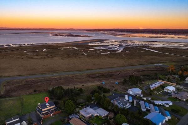 Spacious Gracious & Luxurious Retreat - Westport, WA