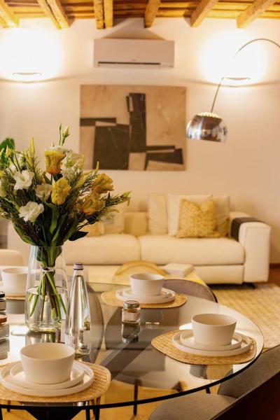 På bildet vises objektet Como Icon Centro Apartment By Icon7 Luxury som ligger i byen Como.