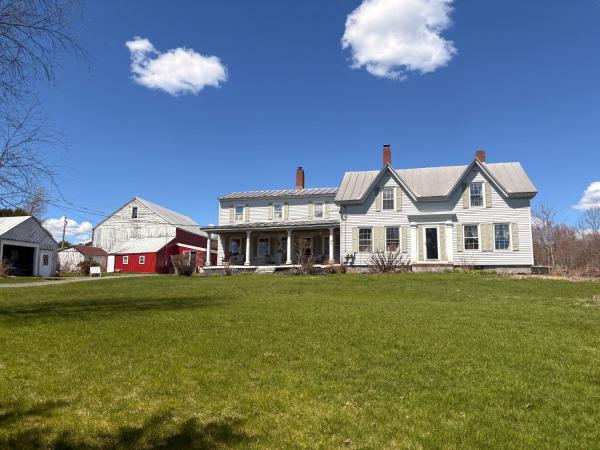 My Valhalla Farm-room Rentals - Maine