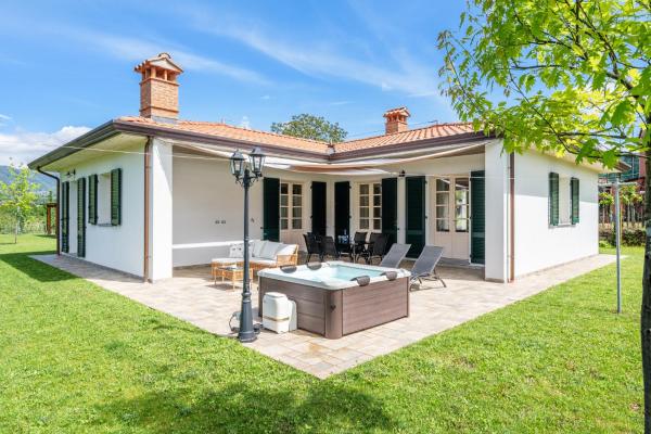 Il Cappero - Private Villa With Jacuzzi & Views - Bagni di Lucca