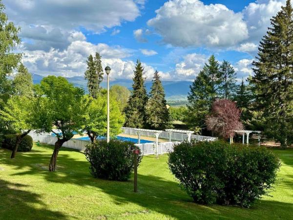 Estudio Con Piscina En Enveitg - Ger