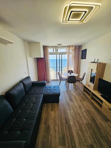 A la foto es mostra l'objecte Calpe apartamento con vistas al mar impresionantes a 5 min de la playa aire wifi parking comunitario situat a la ciutat de Calp.