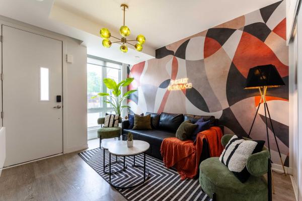 Spacious 3br Near Yorkdale Mall, Family-friendly, Free Parking - Toronto