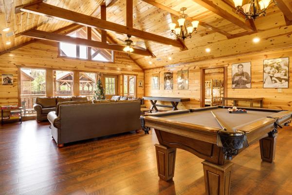 Cha Chas Castle': Smokies Lodge W/ Indoor Pool! - Gatlinburg, TN
