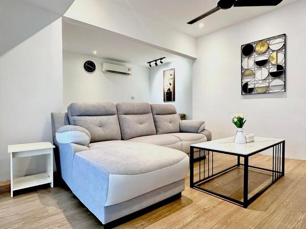 The Minimalist Luxe ` 4room 10pax ` Bukit Mertajam - Juru