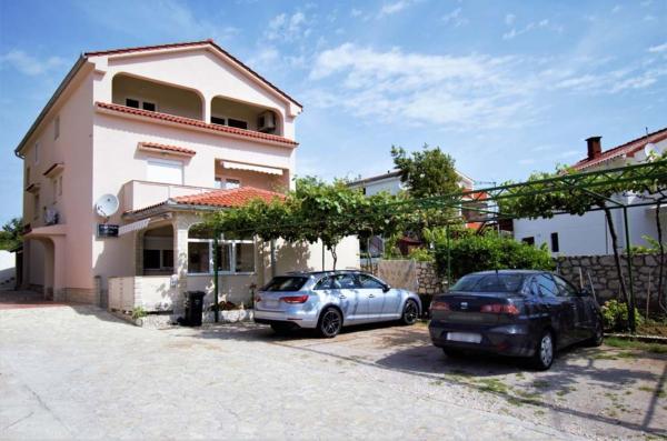 Apartments Loris - Baška