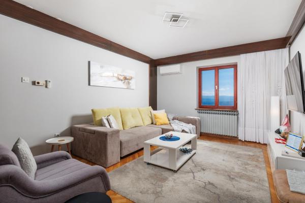 Deluxe Apartment Ana 100 M From The Beach - Opatija
