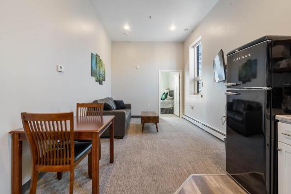 Unit 104 1 Bedroom - Duluth, MN