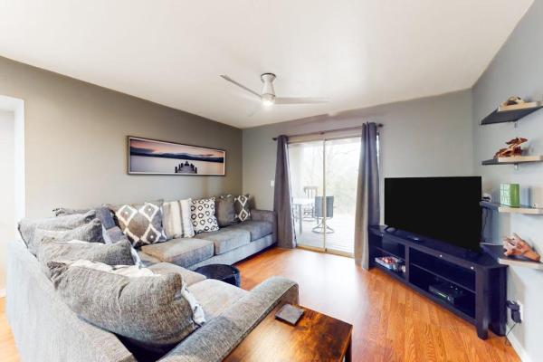 A la foto es mostra l'objecte The Adventure Pad, Unit 1 situat a la ciutat de Branson.