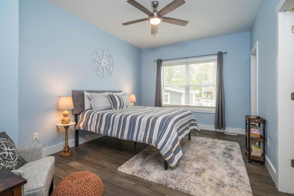 New 4br Home In The Heart Of South Haven! - South Haven, MI