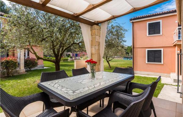 Nice Apartment In Umag With Outdoor Swimming Pool - Piran