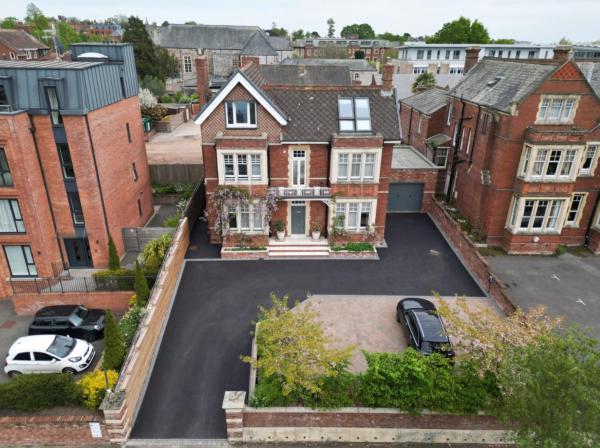 På bildet vises objektet 4 Spicer Road som ligger i byen Exeter.