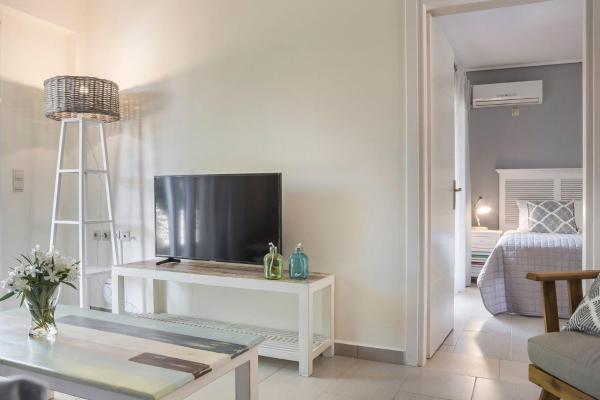 Meliti Waterfront Suites - Kefalonia
