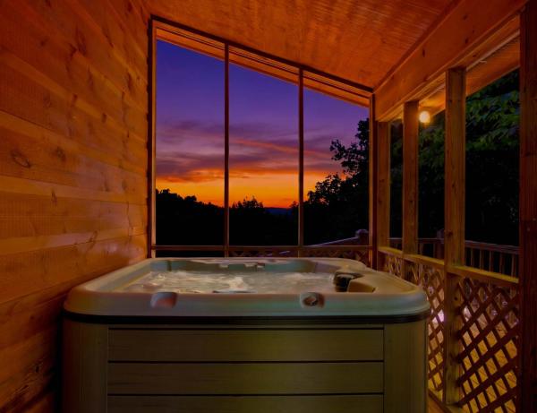 Cozy Cabin Sleeps 8 Catch-release Fishing Pond - Wears Valley, TN