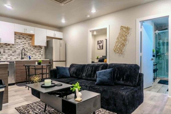 The Dallas Luxe Suite - Dallas, TX