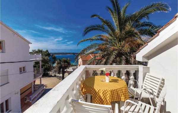 Beautiful Apartment In Rab With Wifi - Lun