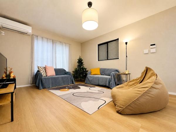 Joyhome 広々4ldk一棟貸し 駅徒歩7分 難波梅田空港直通 無料駐車 - Osaka