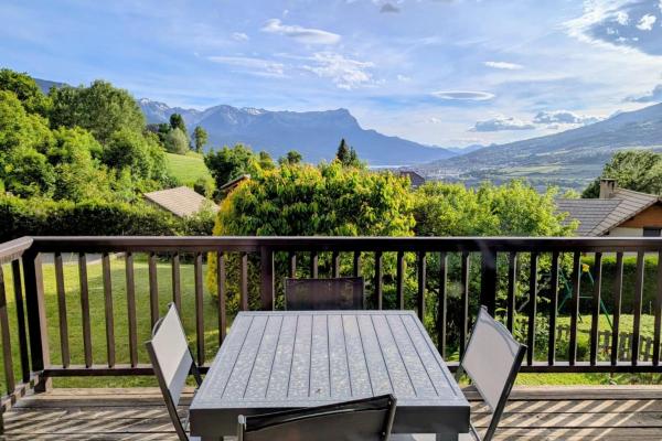 Large Family Home Near Lake And Resorts - Embrun