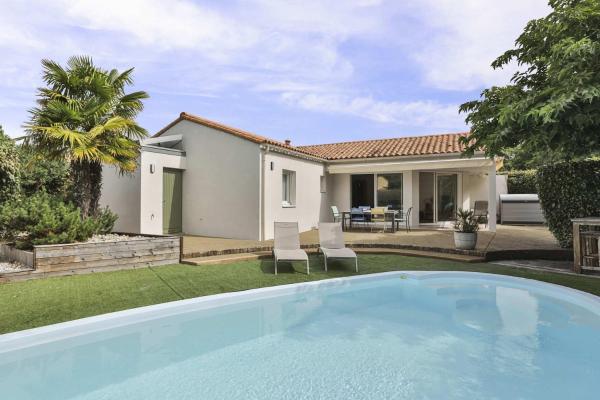 Maison De Vacance Avec Piscine Proche De La Mer - 레 사블르돌론느