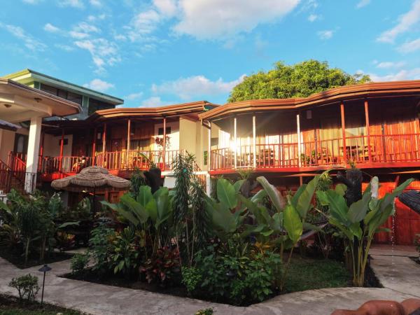 Poshtel Arenal, Fortuna