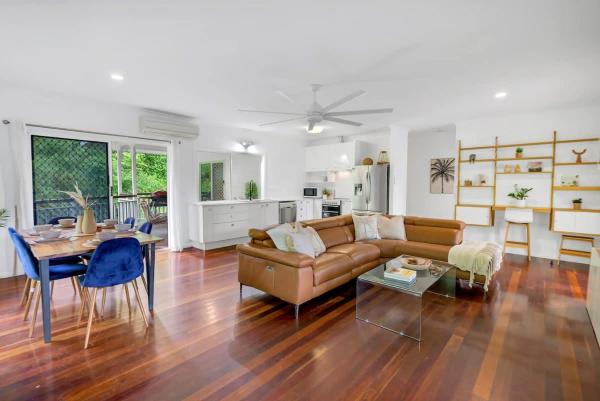 'Tropical Refuge' Classic Queenslander Paradise - Cairns