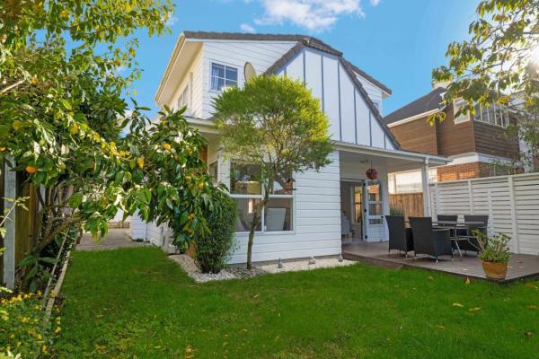 Remuera 3br Elegance Home With Outdoor Living - Gion