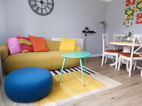 Funky Cow-stylish Flat Near Glasgow Airport - Paisley